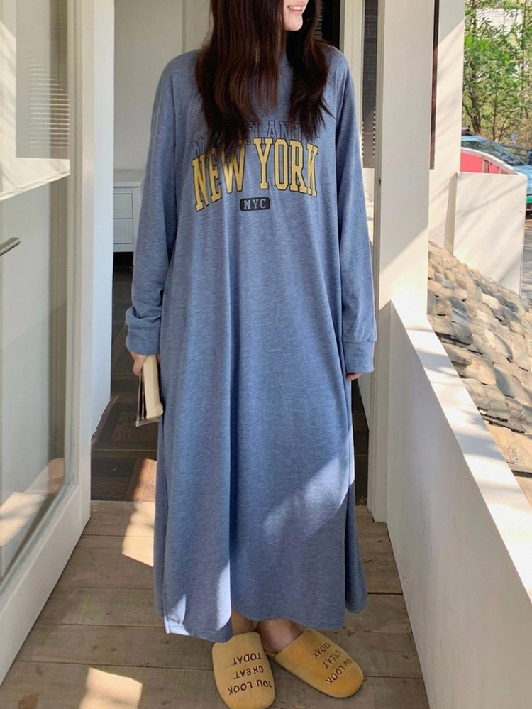 Dazy Plus Gaun Tidur Panjang Longgar Ukuran Besar Wanita dengan Motif Huruf dan Belahan di Bagian Bawah, Cocok untuk Musim Semi dan Musim Panas - Dusty Blue - View 6