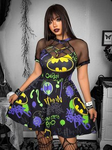 Whyspr BATMAN X SHEIN Plus Size Women's Patchwork Fishnet Cartoon Print Short Sleeve Casual Dress - Black - View 4
