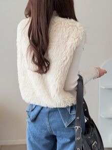 FRIFUL Women's Fashion Front Knot Faux Fur Vest - Apricot - View 4