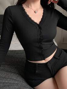 DAZY 女款 V 領性感修身都市休閒內搭 T 恤 - 黑色 - 查看 2