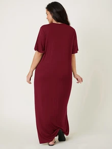 SHEIN BASICS 大尺碼純色T恤洋裝 女款夏季洋裝 女款夏季穿搭 優雅寬鬆洋裝 度假婚禮賓客穿搭 酒紅色 - 酒紅色 - 查看 2