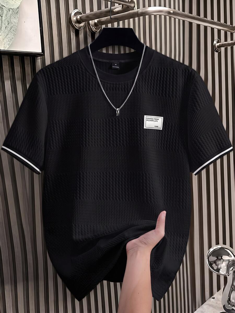 Manfinity Homme Men's Textured Chest Patch Short Sleeve T-Shirt - Black - View 1