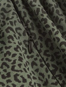 SHEIN PETITE CURVE 大尺碼休閒度假側開衩抽繩修身豹紋裙 - 橄欖綠 - 查看 5