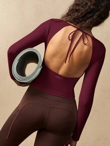 VARSIVA 女款 Ancorra 紅色長袖運動上衣，V 領、露背、綁帶設計，適合瑜伽、皮拉提斯與健身房運動 - 酒紅色 - 查看 13