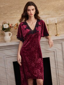 Moireta French Elegant Romantic Lace Patchwork V-Neck Women's Nightgown - Burgundy - View 5