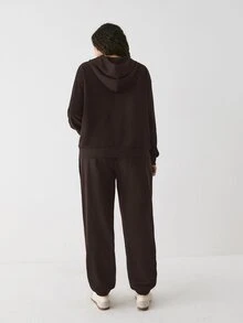 YARNWELL Celana Jogging Kasual Wanita Ukuran Besar Warna Polos dengan Tali Serut di Pinggang dan Kantong di Bagian Bawah - Coklat - View 2