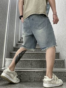 Manfinity Roghcode Men's Plus Size Button Distressed Streetwear Denim Shorts - Light Wash - View 2