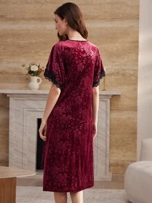 Moireta French Elegant Romantic Lace Patchwork V-Neck Women's Nightgown - Burgundy - View 2