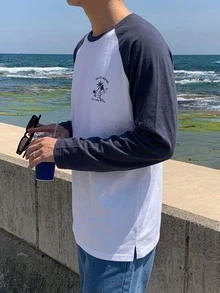DAZY 春秋款長袖海灘衝浪圖案印花白色衣身配對比海軍藍插肩袖男士T恤 - 彩色 - 查看 7