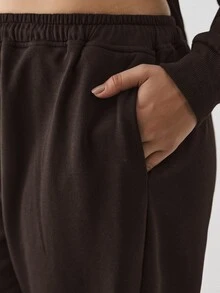 YARNWELL Celana Jogging Kasual Wanita Ukuran Besar Warna Polos dengan Tali Serut di Pinggang dan Kantong di Bagian Bawah - Coklat - View 5
