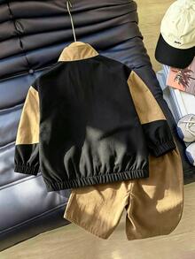 SHEIN Coolqubz 小男孩拼色拼接夾克與字母印花短褲2件套 - 卡其色 - 查看 2
