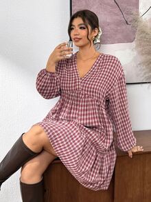 SHEIN Frenchy Autumn/Winter Minimalist Fashion Long Sleeve Textured Floral A-Line Solid Color Plus Size Dress, Suitable For Party, Gathering, Daily Wear - Red - View 2
