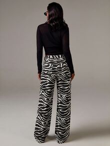 Athîral Denim Celana Jeans Wanita Motif Zebra Potongan Lurus - Hitam - View 3