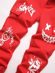 SHEIN 青少年男孩時尚休閒塗鴉圖案紅色設計彈性緊身牛仔褲，適合黑色上學穿搭 - 紅色 - 查看 4