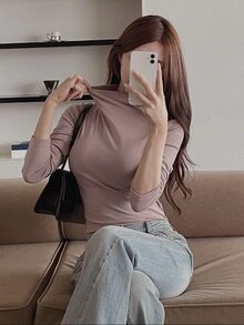 DAZY 女款修身保暖內裡高領套頭T恤 - 卡其色 - 查看 5