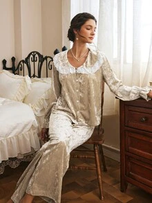 Côtesoire French Elegant Romantic Contrast Color Lace Patchwork Peter Pan Collar Ruffle Cuffs Button Front Diamond Velvet Silk Velvet Women's Pajama Set - Champagne - View 6