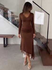 Modelyn Gaun Midi Wanita Elegan dengan Potongan Pas Badan dan Hiasan Renda - Coklat - View 4