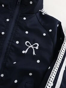 SHEIN Genkimix Kids 2件組女童幼兒春秋新款防風布料學院風波點蝴蝶結刺繡休閒時尚愛心編織織帶裝飾立領拉鍊夾克與休閒長褲可愛甜美套裝 - 藏蓝色 - 查看 5