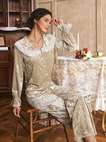 Côtesoire French Elegant Romantic Contrast Color Lace Patchwork Peter Pan Collar Ruffle Cuffs Button Front Diamond Velvet Silk Velvet Women's Pajama Set - Champagne - View 5