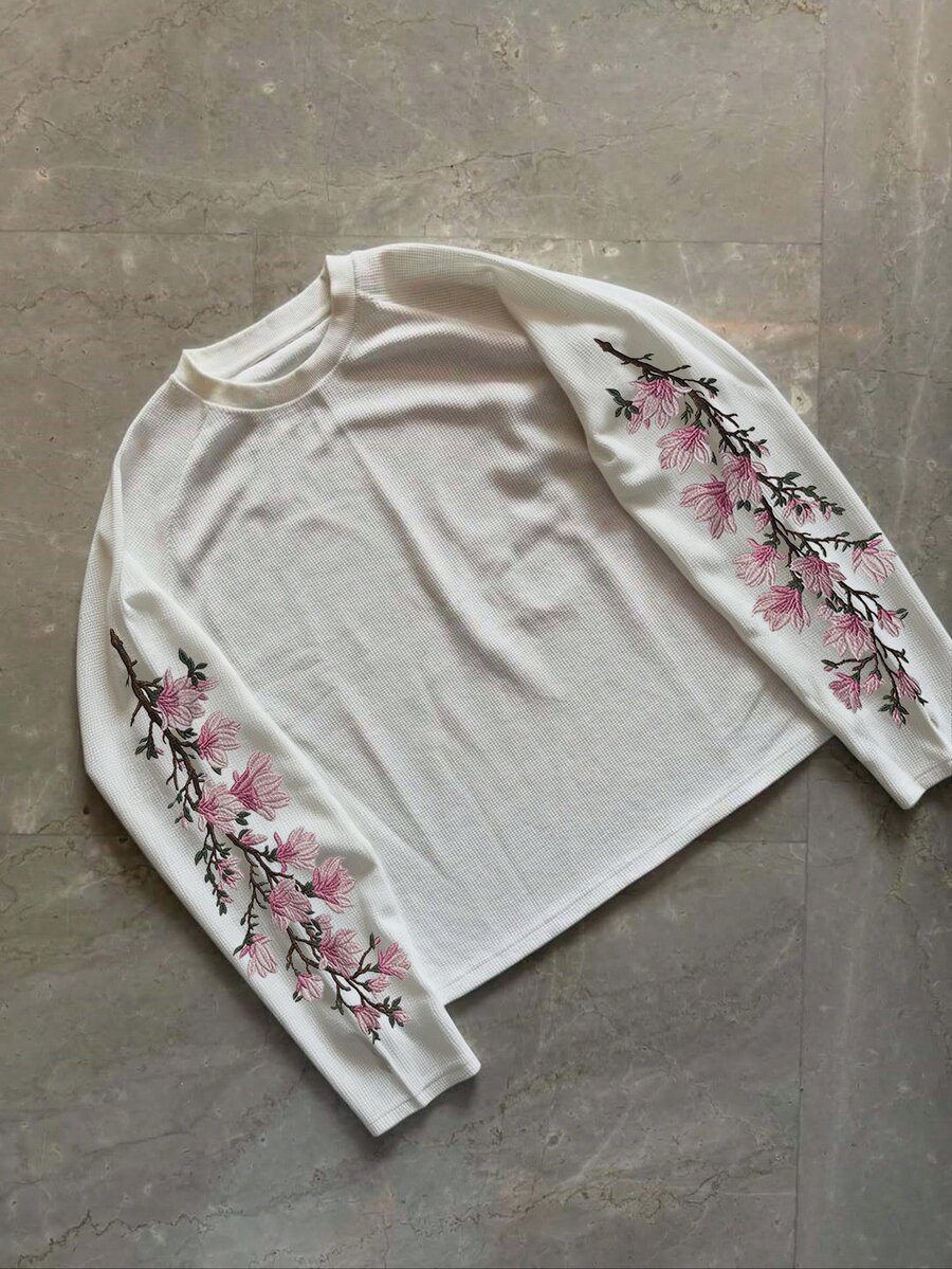 INAWLY Autumn Fresh Casual White Floral Print Raglan Long Sleeve T-Shirt, Round Neck Cropped Loose Fit Base Layer Top, Versatile For Daily Commute And Travel, Skin-Friendly Comfortable Fabric - White - View 1