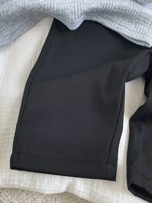 SHEIN Playful Pals 男嬰休閒紳士風 2 合 1 貼布繡 Polo 衫與長褲套裝 返校季 - 灰色 - 查看 8
