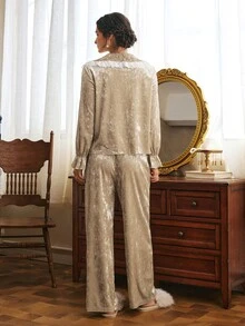 Côtesoire French Elegant Romantic Contrast Color Lace Patchwork Peter Pan Collar Ruffle Cuffs Button Front Diamond Velvet Silk Velvet Women's Pajama Set - Champagne - View 2