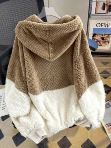 GlowEve CURVE Sweatshirt Pullover Motif Kotak-kotak Nanas Tebal Berkerudung dengan Lapisan Termal dan Kantong Ukuran Besar - MultiWarna - View 2