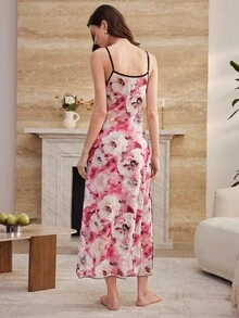 Moireta Gaun Tidur Seksi dengan Hiasan Renda Motif Bunga dan Belahan Jala untuk Wanita - MultiWarna - View 2