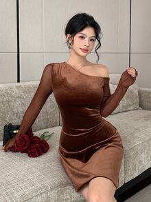 Modelyn 棕色不對稱單肩天鵝絨網紗長袖短洋裝，優雅性感收腰A字裙 - 棕色 - 查看 5