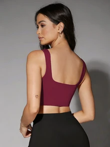 Silquee Solid Color Slim Fit Cropped Seamless Tank Top - Rose Red - View 2