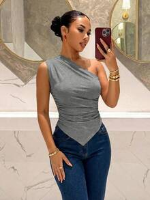 Slaydiva Women's Solid Color One Shoulder Asymmetric Hem Tank Top - Grey - View 2
