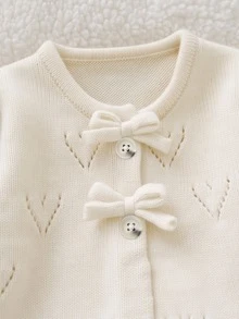 SHEIN 女嬰針織毛衣套裝，圓領長袖針織套頭衫與開襟外套，粉色純色，百搭時尚 + 針織喇叭長褲，適合秋冬，2件套，適合外出、旅行、上學 - 米色 - 查看 5