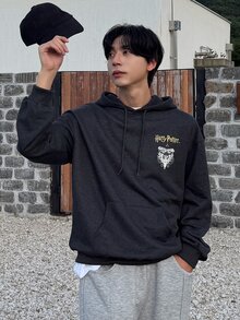 DAZY 秋冬款毛絨深灰色聯名圖案字母印花男士抽繩連帽衛衣 - 深灰色 - 查看 6