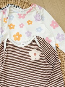 SHEIN (10件組，隨機獲取5組)女嬰可愛針織花卉與條紋圖案長袖秋季連身衣套裝 - 彩色 - 查看 3