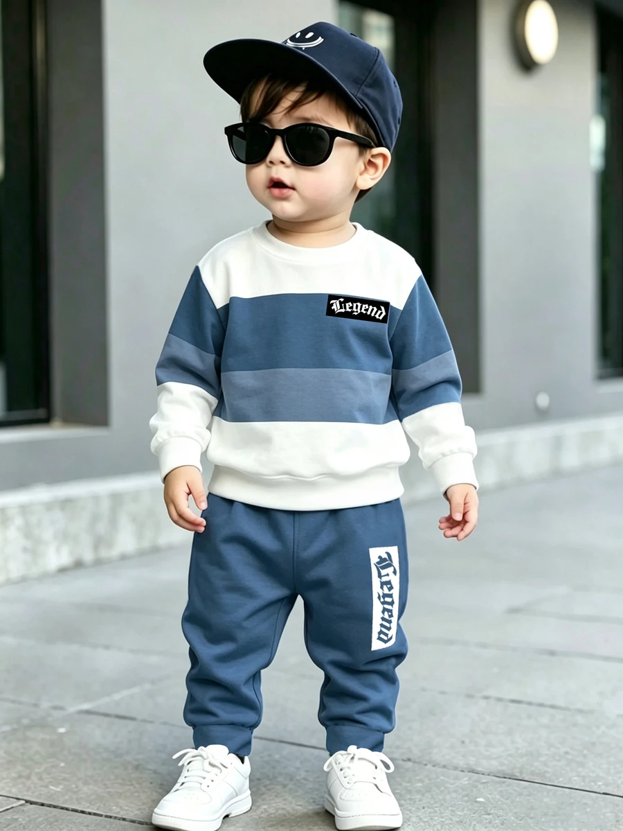 1套幼童秋季運動衛衣套裝，男嬰對比藍白寬條紋胸前Legend哥德字母印花圓領長袖衛衣與運動長褲2件套，適合酷男孩戶外散步、上學穿搭、拍照拍攝，簡約高端對比寬條紋層次感，百搭時尚男童2件套 - 彩色 - 查看 1