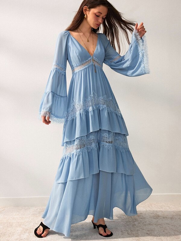 Willow Rêve Gaun Maxi Wanita Bahan Chiffon Biru dengan Leher V, Patchwork Renda, dan Hem Berlapis