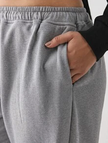 YARNWELL Plus Size Women's Solid Color Drawstring Waist Pocket Cuffed Casual Sweatpants - Grey - View 5