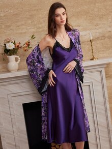 Moireta Set Pakaian Tidur 2 Potong untuk Wanita: Gaun Kamisol Satin Elegan Dewasa & Jubah Jala Bermotif Bunga - Purple - View 3