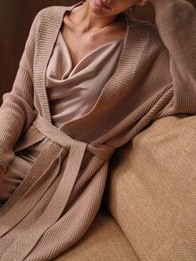 MOTF PREMIUM Cardigan Wanita Warna Polos dengan Hiasan Batu Permata Imitasi, Potongan Longgar, dan Sabuk. - Aprikot - View 1