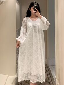 DAZY Gaun Tidur Wanita Elegan Berwarna Polos dengan Hiasan Renda - Putih - View 1