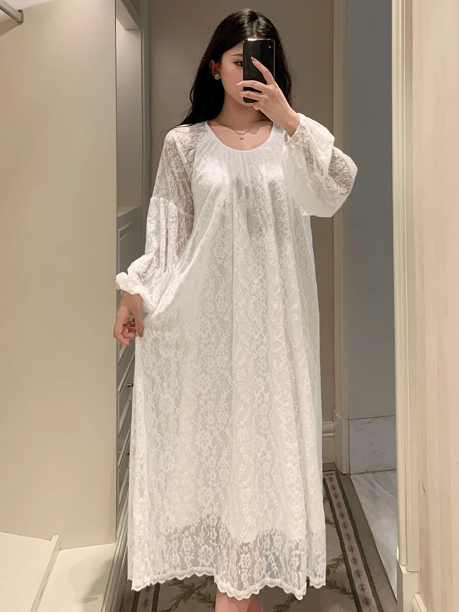 DAZY Gaun Tidur Wanita Elegan Berwarna Polos dengan Hiasan Renda - Putih - View 1