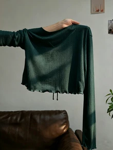 Resyla 大尺碼法式風情細肩帶洋裝外穿款 荷葉邊飾長袖 T-shirt 外罩衫 針織防曬上衣 女款夏季防曬罩衫 - 墨綠色 - 查看 2