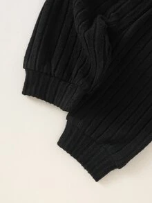 SHEIN 2件組新生兒春秋灰色白色黑色拼色極簡韓風直條紋三段拼接圓領長袖肩扣上衣，搭配同款紋理收口褲，寬鬆休閒版型，適合日常外出、戶外散步、滿月派對、周歲拍照、休閒旅行 - 紅色 - 查看 4