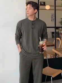DAZY 春秋長袖T恤與彈性腰長褲2件套，灰色針織面料，韓系男士風格 - 深灰色 - 查看 1