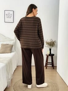 Easowa Curve Plus Size Comfortable Striped Long Sleeve Top And Pants 2 Pieces Set - Multicolor - View 3