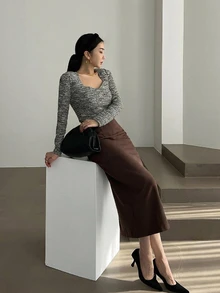 DAZY 女款純色優雅通勤直筒開衩裙 秋季 - 卡其色 - 查看 3