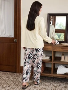 Doze Lane Minimalist Solid Color Long Sleeve Top + Abstract Art Print Pants Plus Size Loungewear Set - Multicolor - View 3