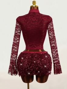 Mistrie Setelan 2 Potong Renda Merah Chic Wanita Musim Gugur-Dingin Terbaru. Lengan terompet renda dirangkai, dengan desain berongga di bagian dada untuk tampilan yang menawan. - Burgundy - View 7