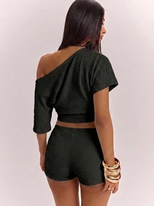SHEIN BAE 女款休閒極簡黑色不對稱領上衣與短褲兩件套 - 黑色 - 查看 2