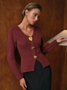 MOTF PREMIUM WOMEN'S AUTUMN/WINTER METAL DECOR V-NECK FITTED SWEATER - Burgundy - View 7